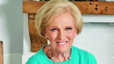 mary berry age