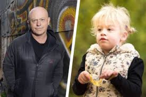 Ross Kemp Children