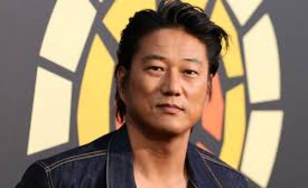 sung kang net worth
